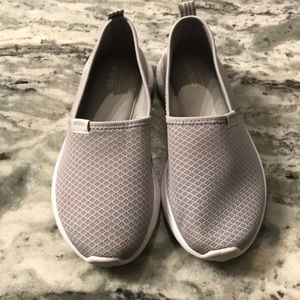 Adidas slip on sneakers 7.5